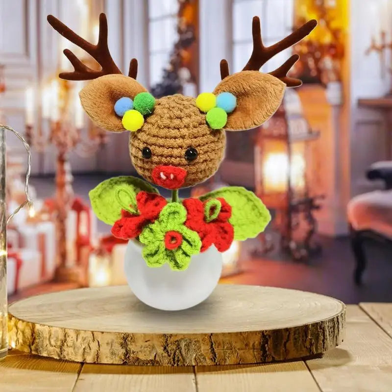 Woolen Moose Figurine Hand-Crocheted Christmas Deer Plushies Decorative Deer Crochet Knitted Toy Moose Tabletop Doll For