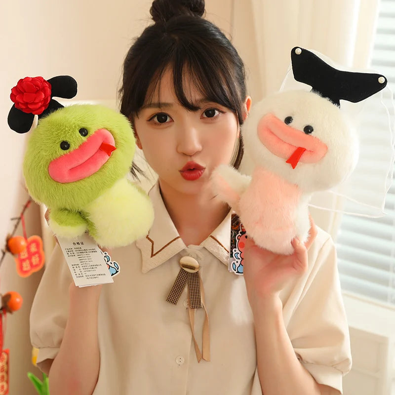 20/25cm Kawaii Hot Sale Soft Snake Plush Doll Green Cartoon Small Snake With Hat Plush Toy Decoration Bedroom Sofa Friend Gifts