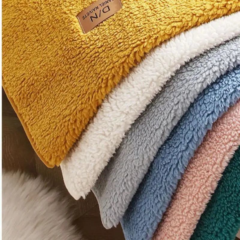 Lamb cashmere Winter Warmth Thickened Sofa Cover Nordic Minimalist Anti Slip Plush Cushion  Soft Dust Comfortable Couch Towel