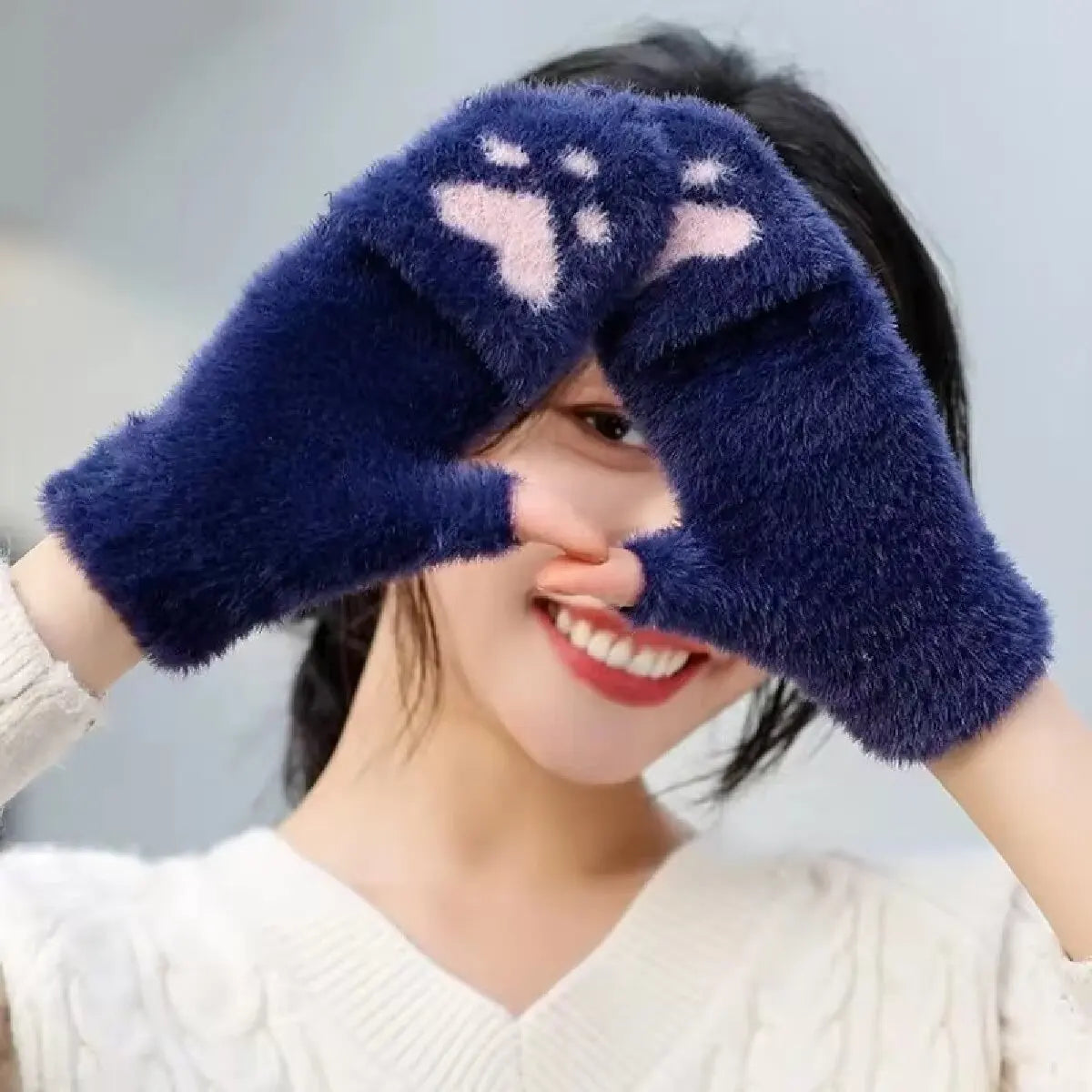 Thicken Women Warm Cat Gloves Fashion Girls Cat Claw Paw Plush Mittens Soft Plush Short Fingerless Half Finger Winter Gloves