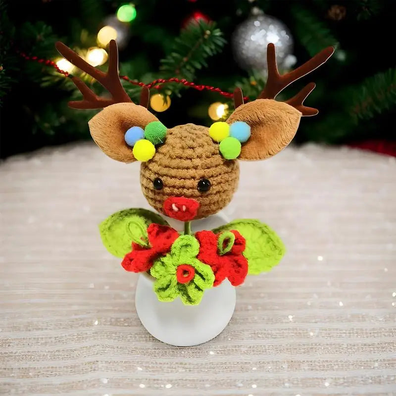 Woolen Moose Figurine Hand-Crocheted Christmas Deer Plushies Decorative Deer Crochet Knitted Toy Moose Tabletop Doll For