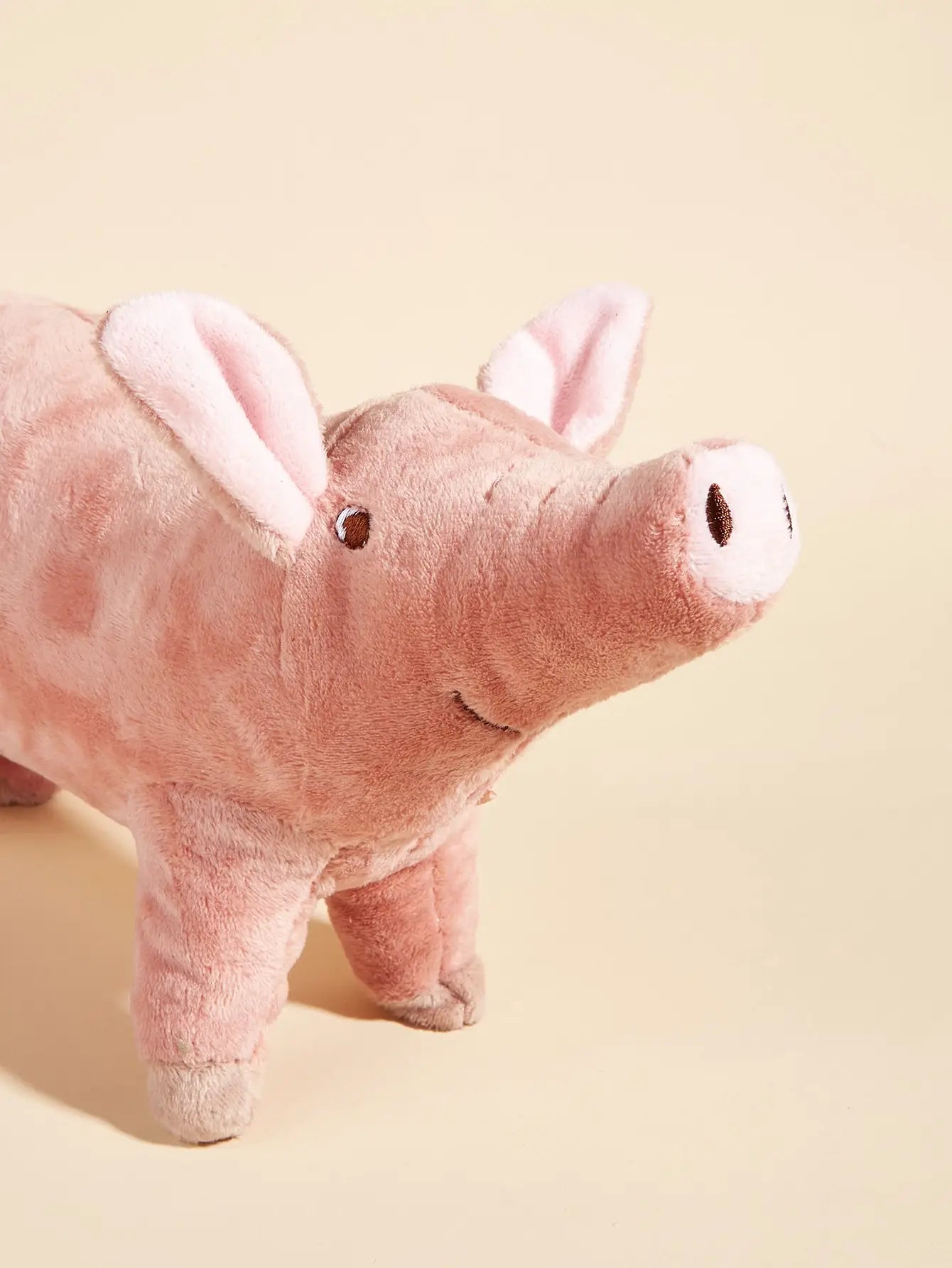 A cute pig design pet teeth grinding plush toy, bite resistant interactive dog toy supply