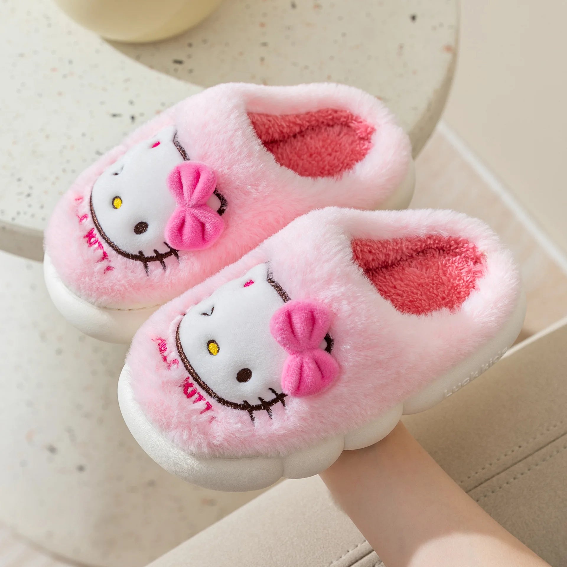 Kawaii Sanrio Hello Kitty Slippers - Plushy Mart