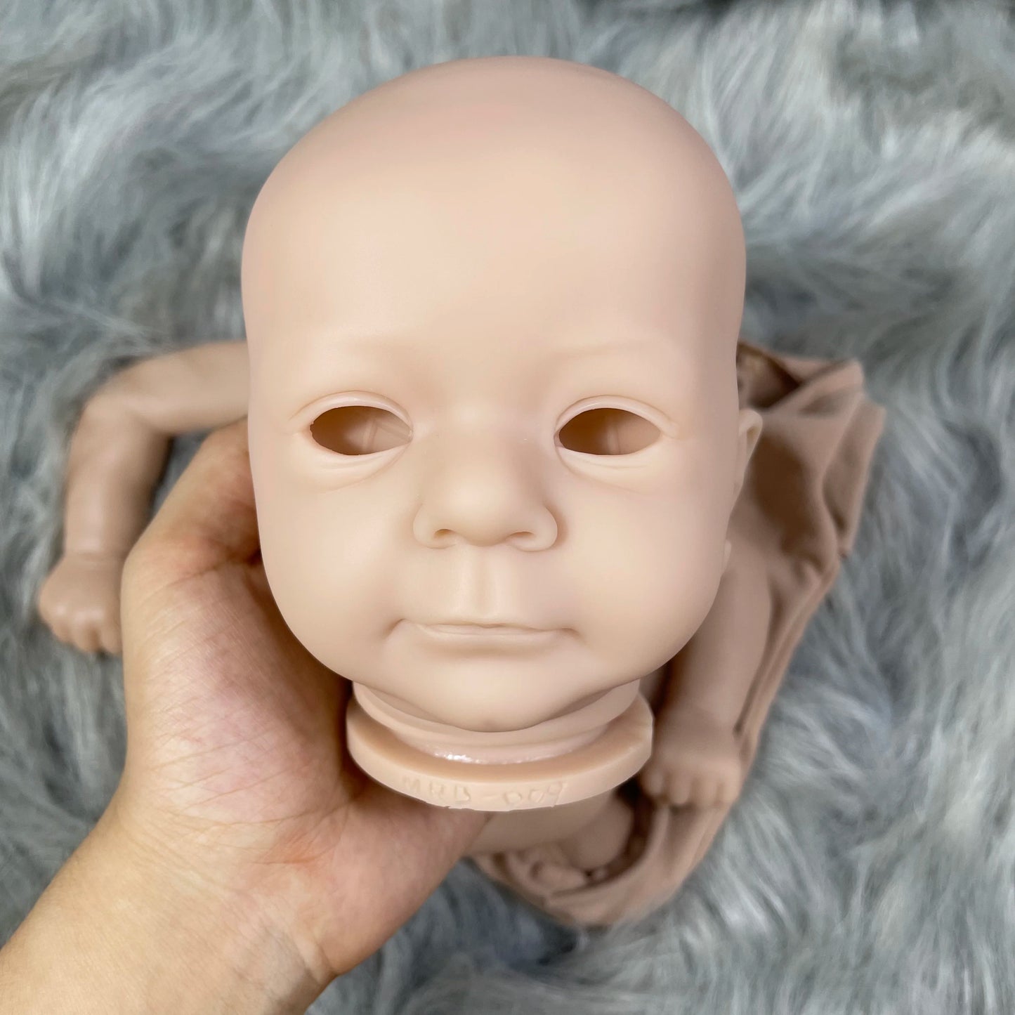 Reborn Kit Felicia 19 Inch Reborn Baby Vinyl Doll Kit With Engraved Name Unpainted Unfinished Doll Parts DIY Blank Reborn Kit