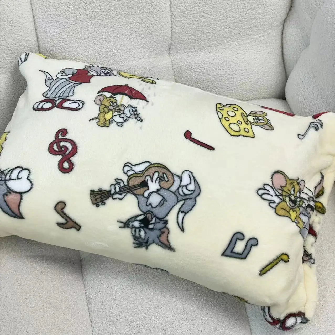 Lovely Tom and Jerry Blanket Comfortable Warm Travel Blanket Cat Mouse Flannel Blanket Car Blanket Bedspread Pillowcase Girl