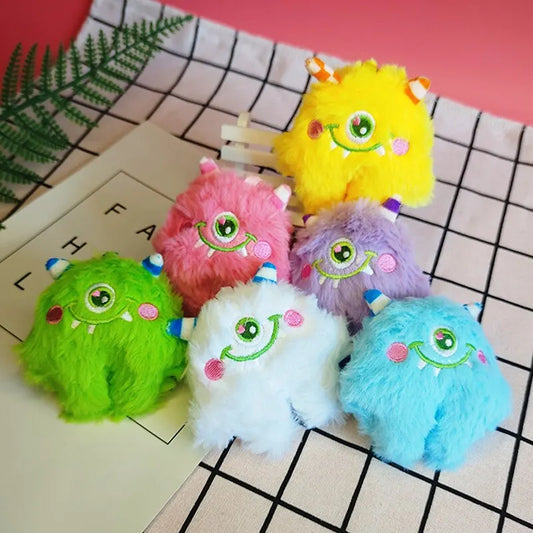 2 Pieces Big Eyed Monster Keychain Random Color Single Eyed Beast Plush Pendant