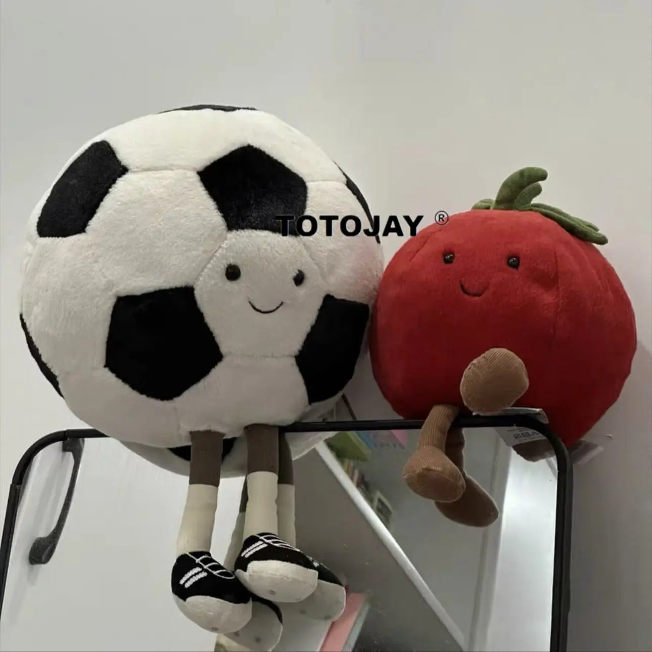 28cm Creative Cute Smile Ball Plush Toy Basketball Pillow Car Home Football Doll Smiley Ball Vent Throw Doll Pillow Funny Gift