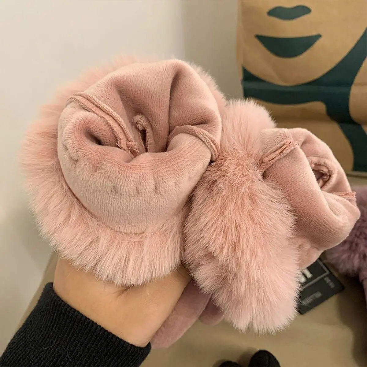 Winter Women Keep Warm Plus Velvet Touch Screen Thicken Plush Wrist Suede Gloves Fashion Personality Elegant Drive Cycling