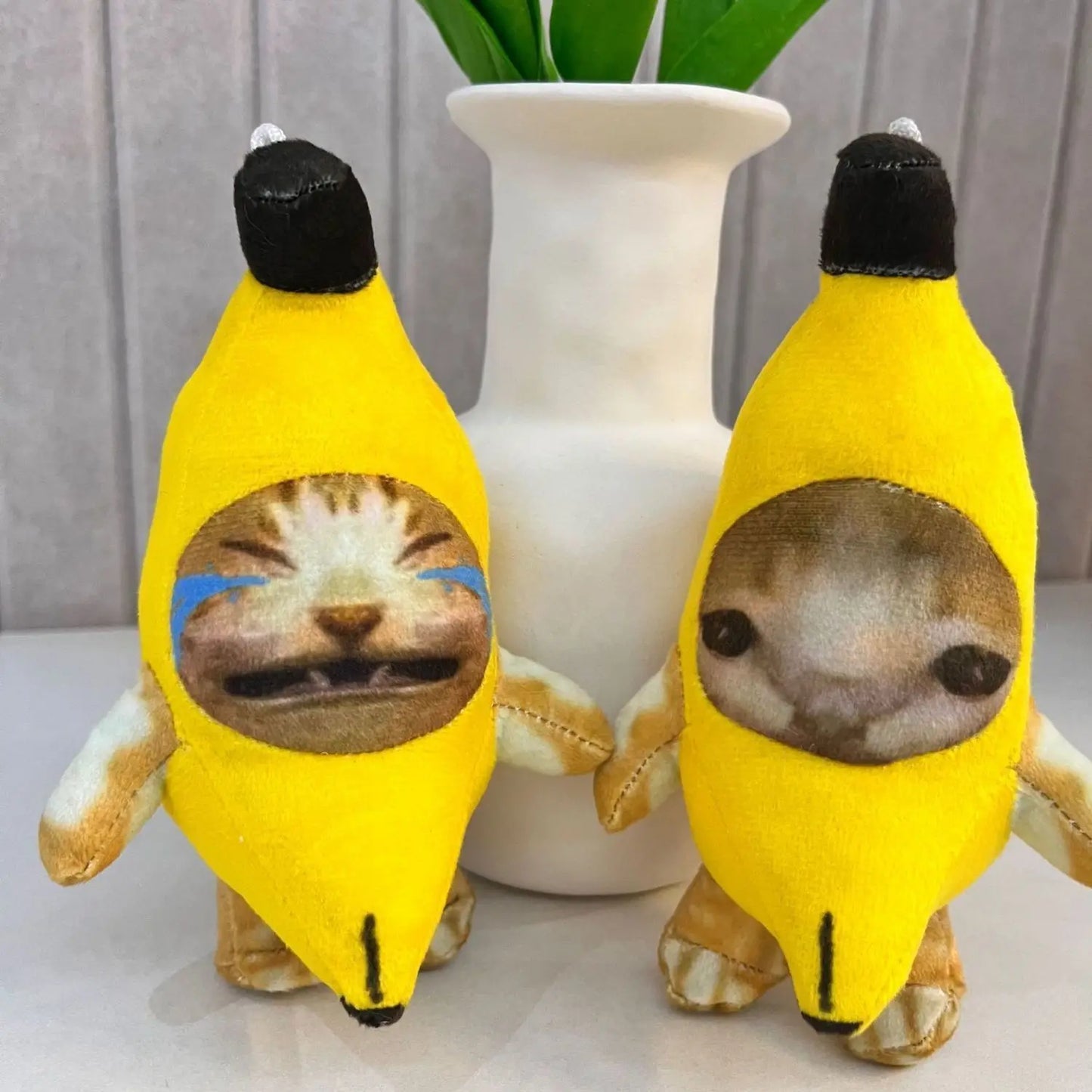 2024 New Hot Banana Cat Doll Pendant Keychain Crying Happy Banana Cat Figure Kids Peluche Toys Gifts Birthday Christmas Toys Gif