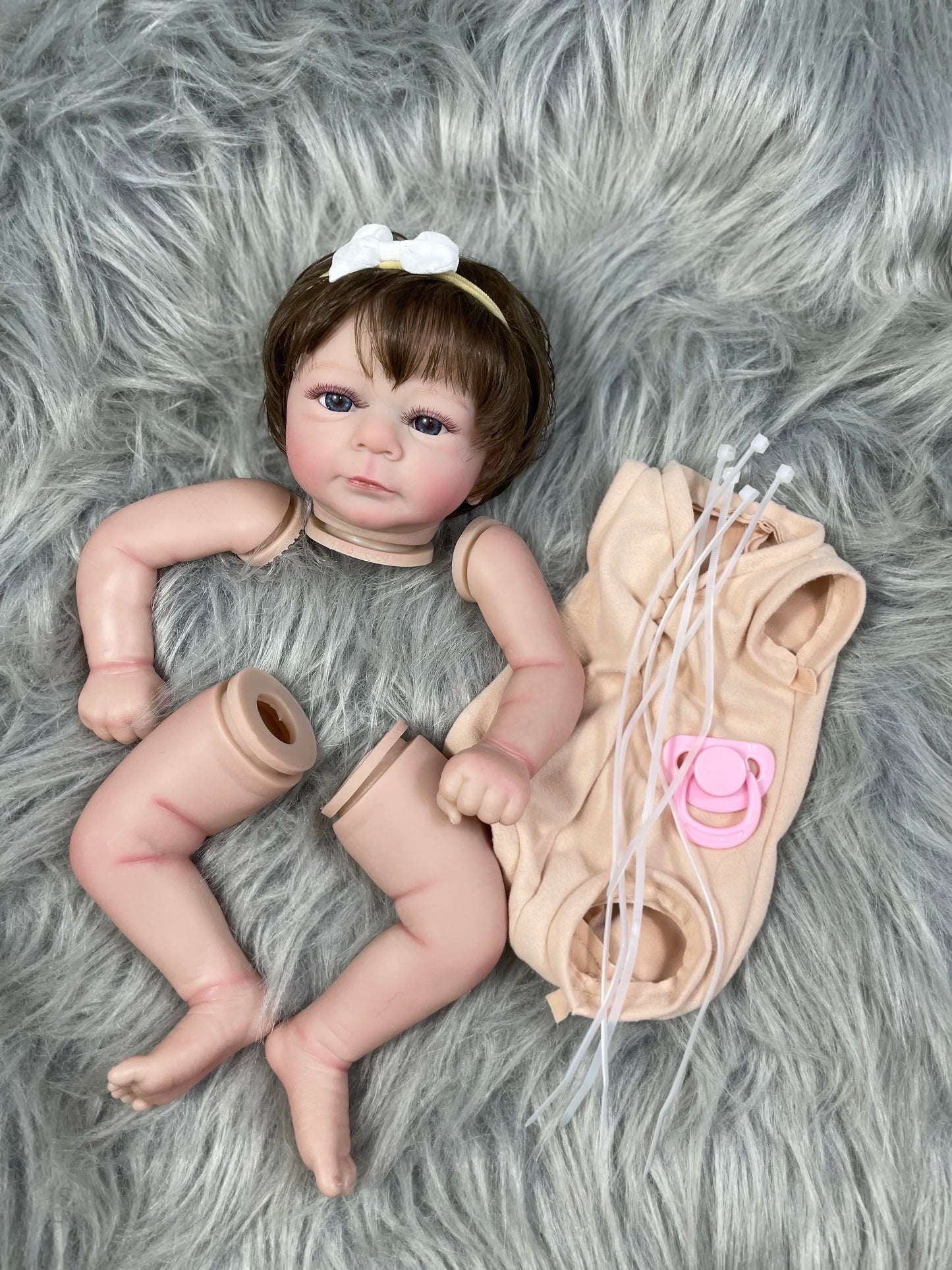 19 Inch Painted Reborn Doll Kit Felicia With Hair and Eyelashes 3D Skin Visible Veins Doll Mold Parts With Cloth Body