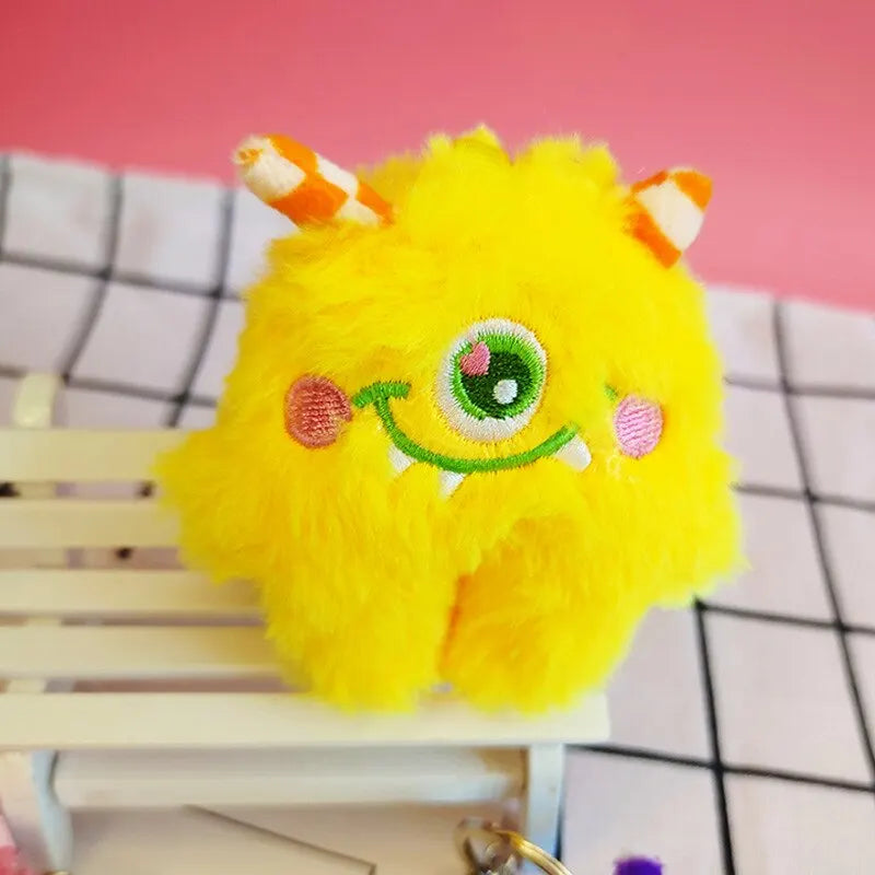 2 Pieces Big Eyed Monster Keychain Random Color Single Eyed Beast Plush Pendant