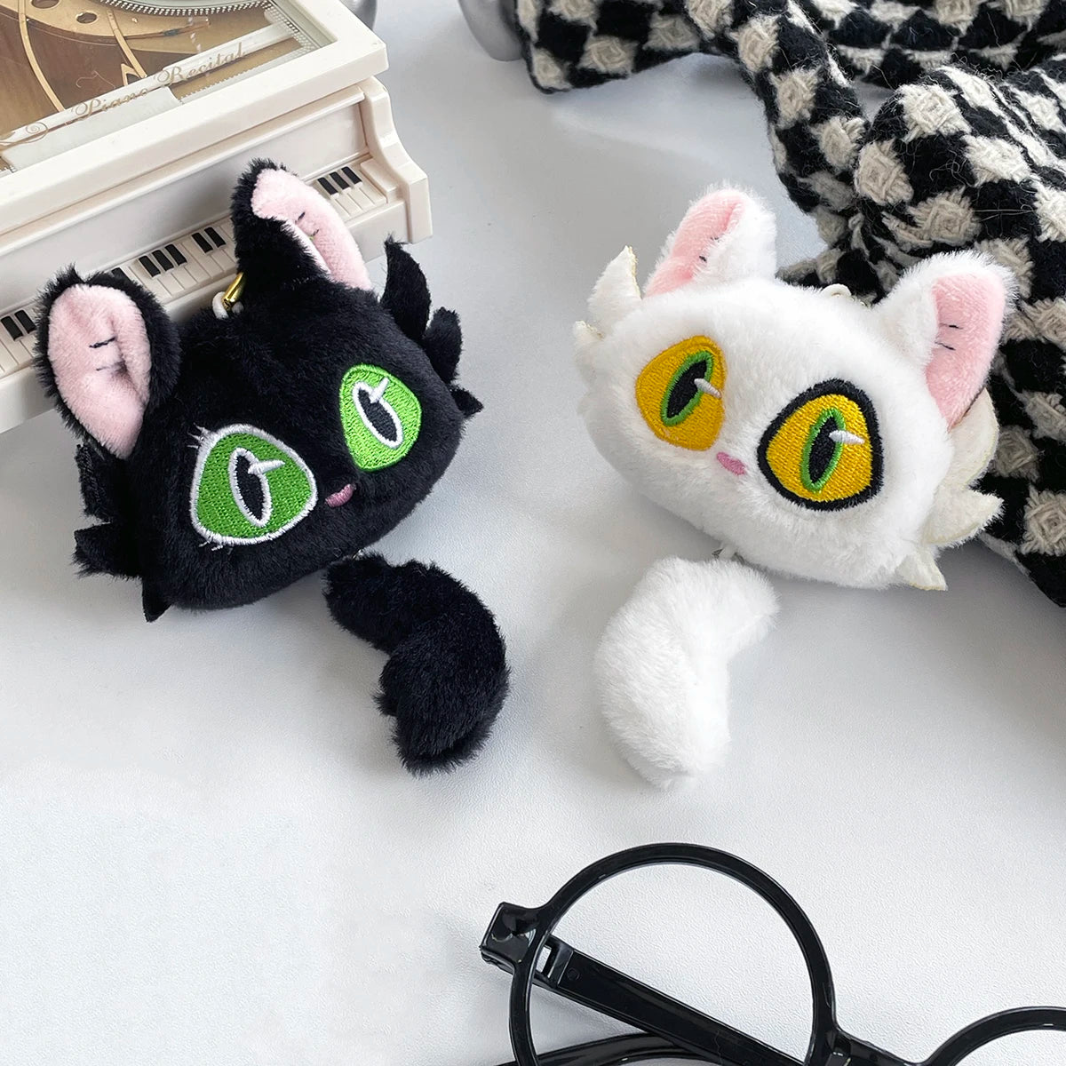 Suzu bud journey plush doll cute kitten keychain minister creative peripheral pendant personalized school bag pendant ornament