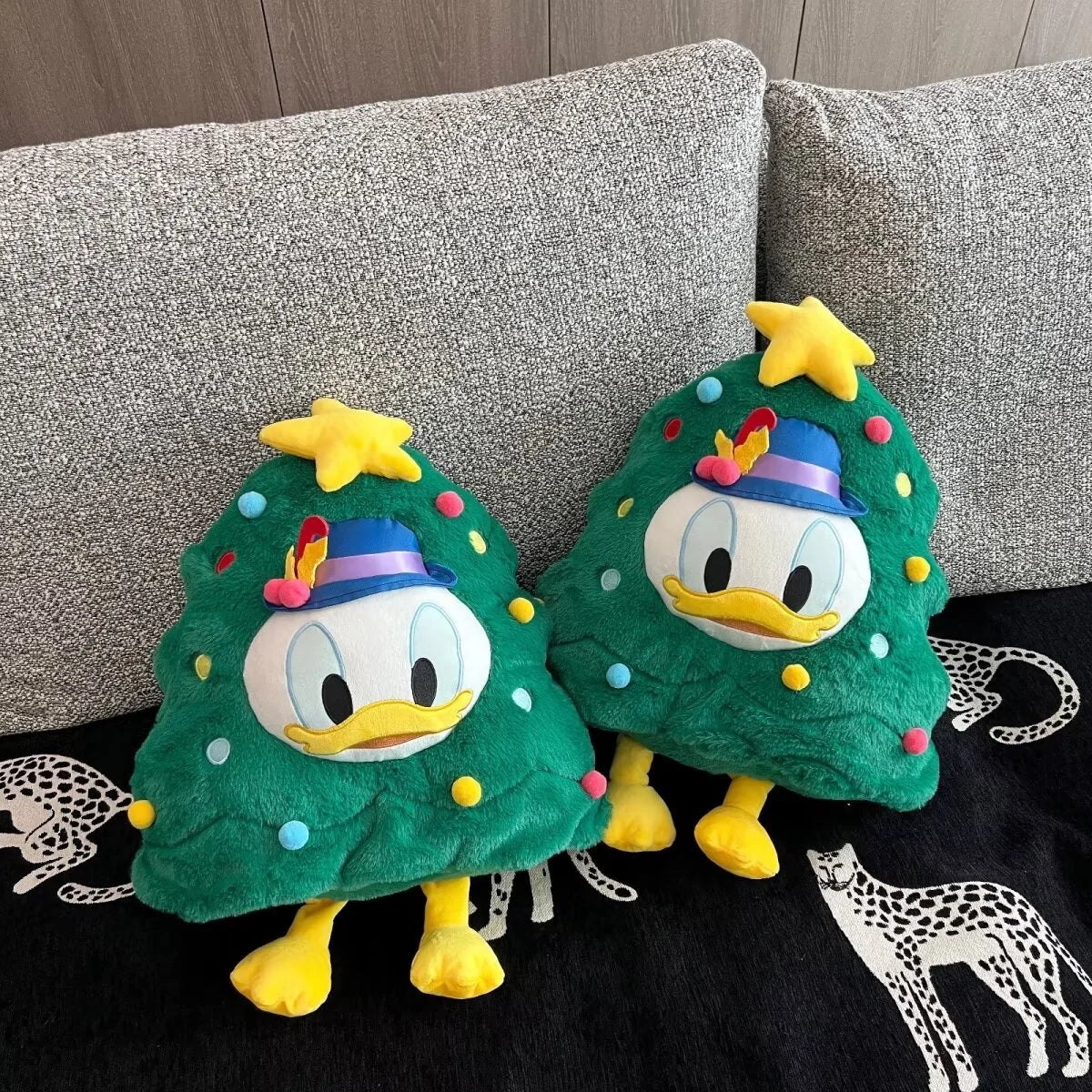 Lovely Christmas Tree Plushies Very Soft Cuddly Pillow Stuffed Anime Donald Duck Plush Toy Kawaii Sleeping Doll Home Decor Gifts